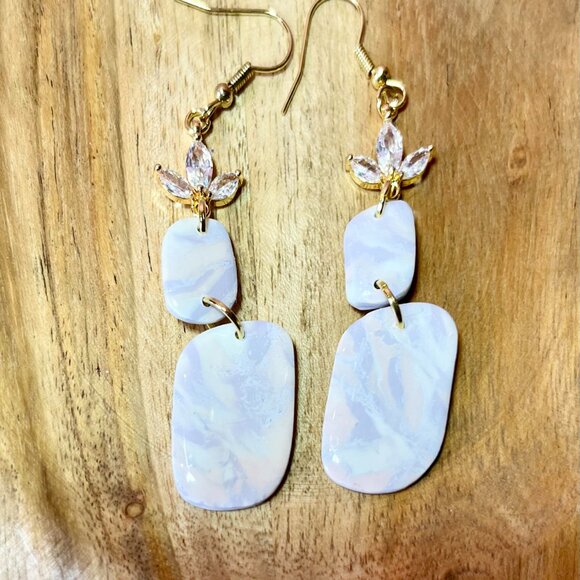 Handmade marble look polymer clay earrings - Picture 3 of 3